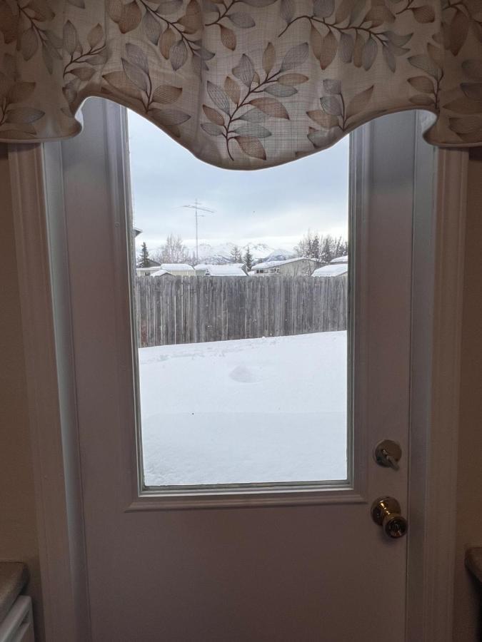 Lovely Two Bedroom, Minutes Away From Downtown Anchorage Exterior photo