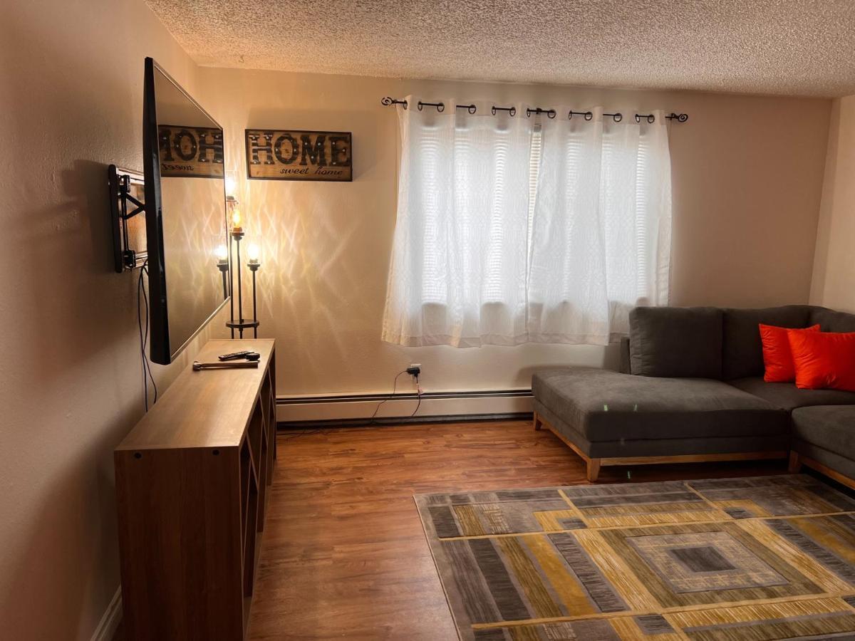 Lovely Two Bedroom, Minutes Away From Downtown Anchorage Exterior photo